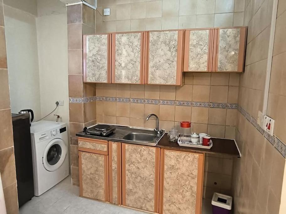 Fully Furnished Entire Unit Appartement